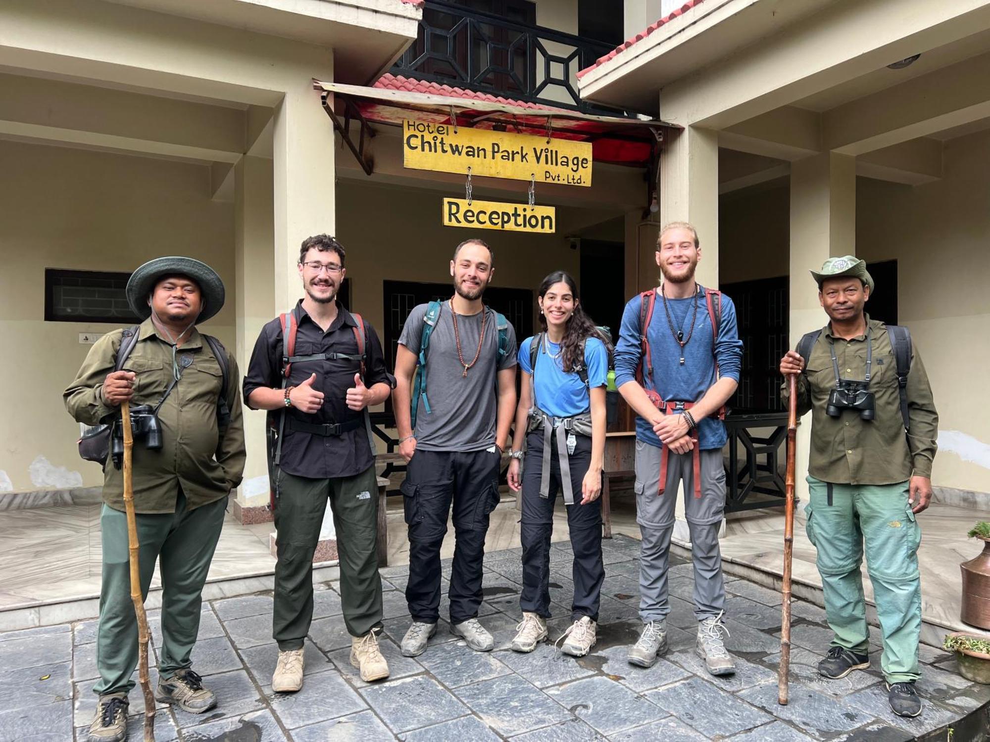 Hotel Chitwan Park Village ソーラハ エクステリア 写真